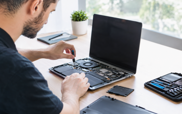 Reparație sau înlocuire? DepanareLaptop.ro lansează un program de diagnoză pentru laptopurile ieșite din garanție